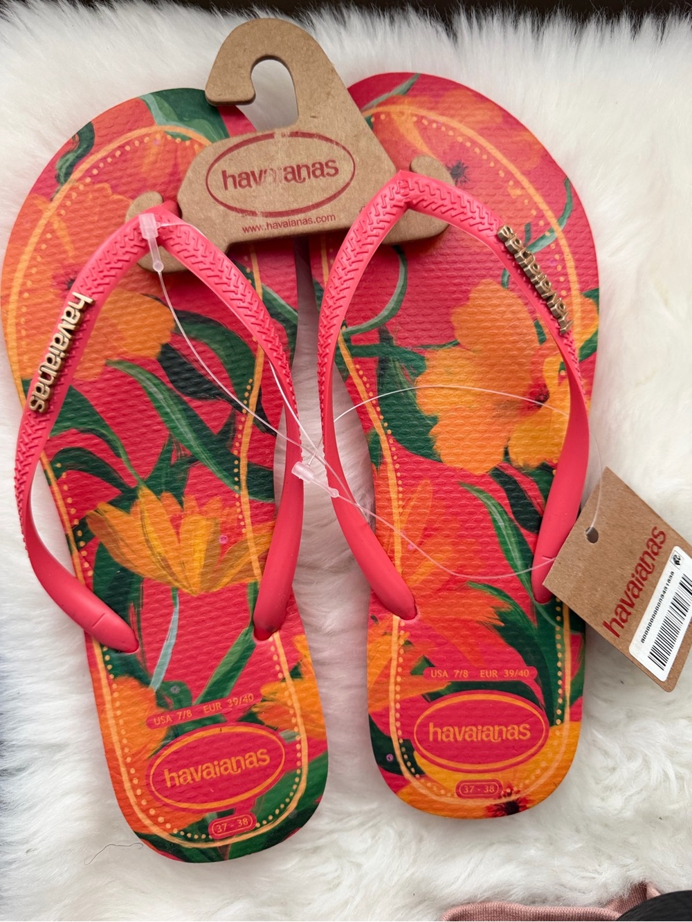 New! Havaianas Coral Pink Floral Flip Flops